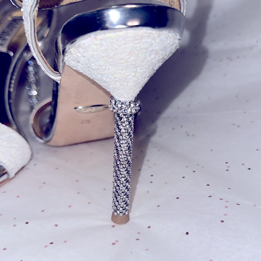 Badgley Mischka Silver Glitter Strappy Heels - Picture 3 of 8